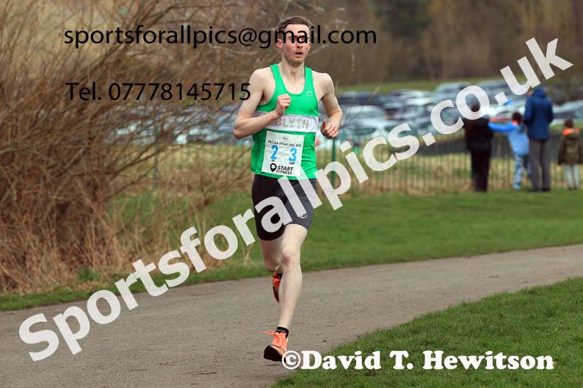 Senior and Veteran Men in the 2024 NECAA Road Relays Champs., Hetton Lyons Country Park, Hetton le Hole, County Durham. Photo: David T. Hewitson/Sports for All Pics